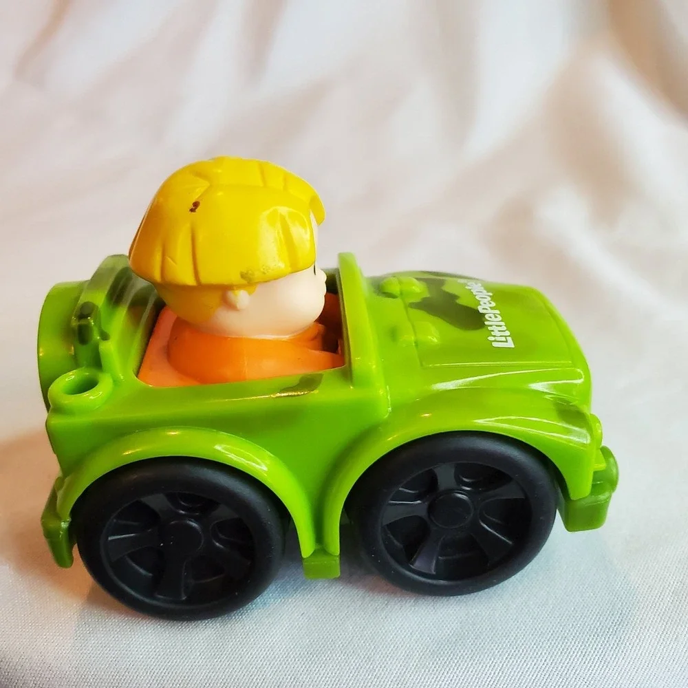 Fisher Price Little People Wheelies‎ Eddie In Camoflauge Jeep Vehicle Safari